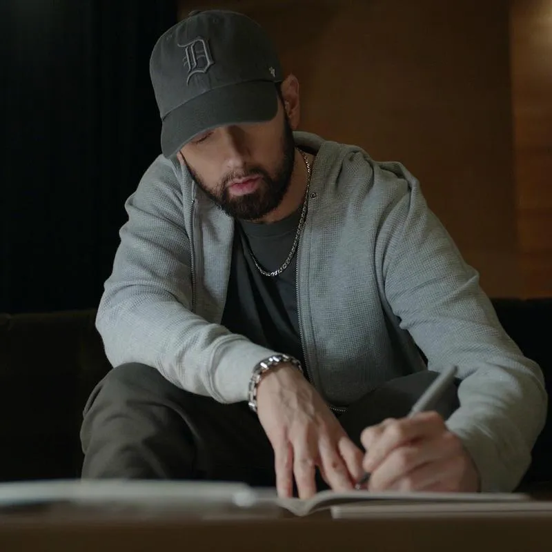 Eminem i jego związki: Co naprawdę wiemy o małżeństwach rapera?