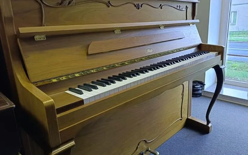 Ile naprawdę kosztuje pianino używane? Ceny, które mogą cię zaskoczyć