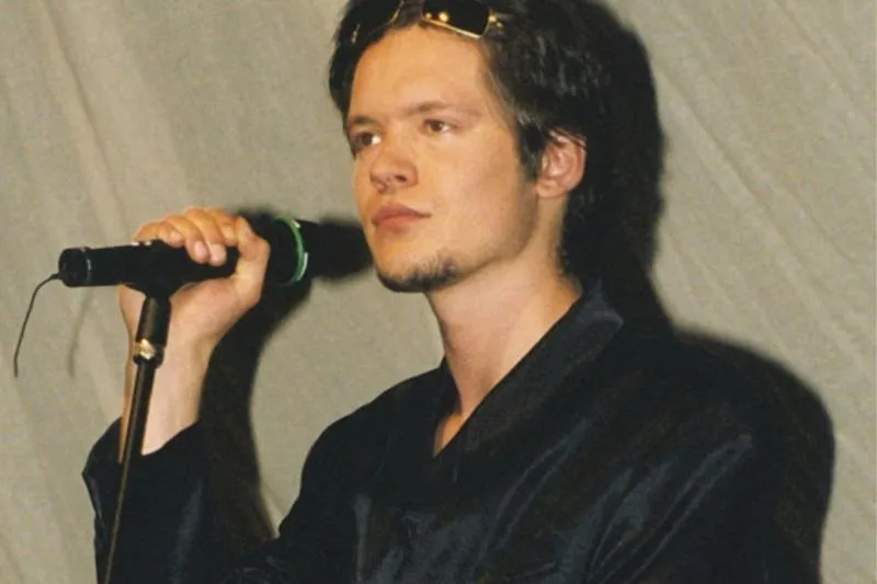 Kto stoi za hitem "Zakazany owoc"? Poznaj historię Krzysztofa Antkowiaka