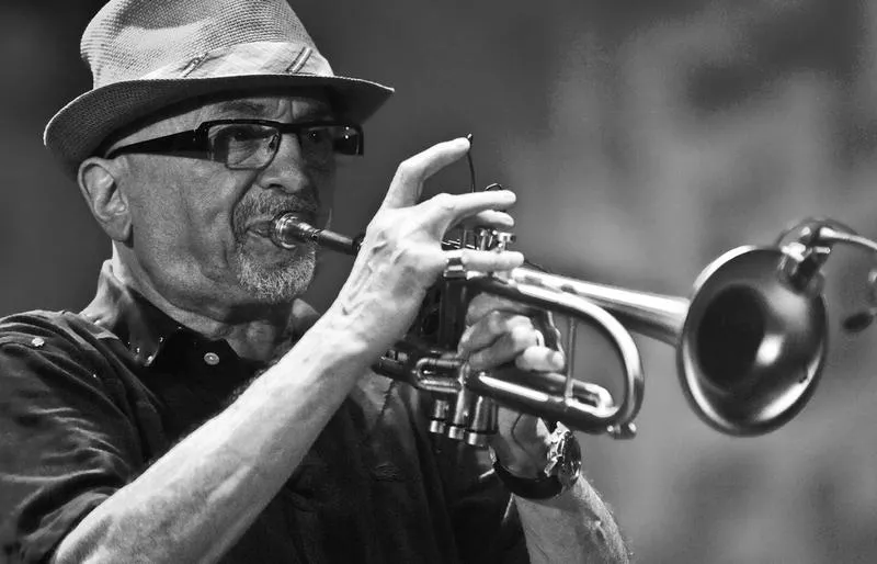 Mistrz trąbki: Tomasz Stańko i jego niezapomniane jazzowe osiągnięcia