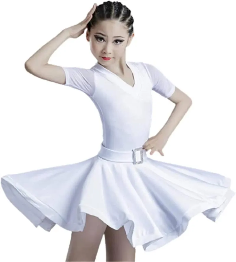 Sukienki do tańca jazzowego – jak wybrać idealny model na występ i trening?