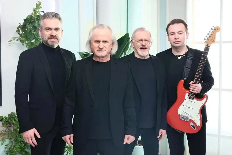 Przygotowania zespołu do występów na żywo